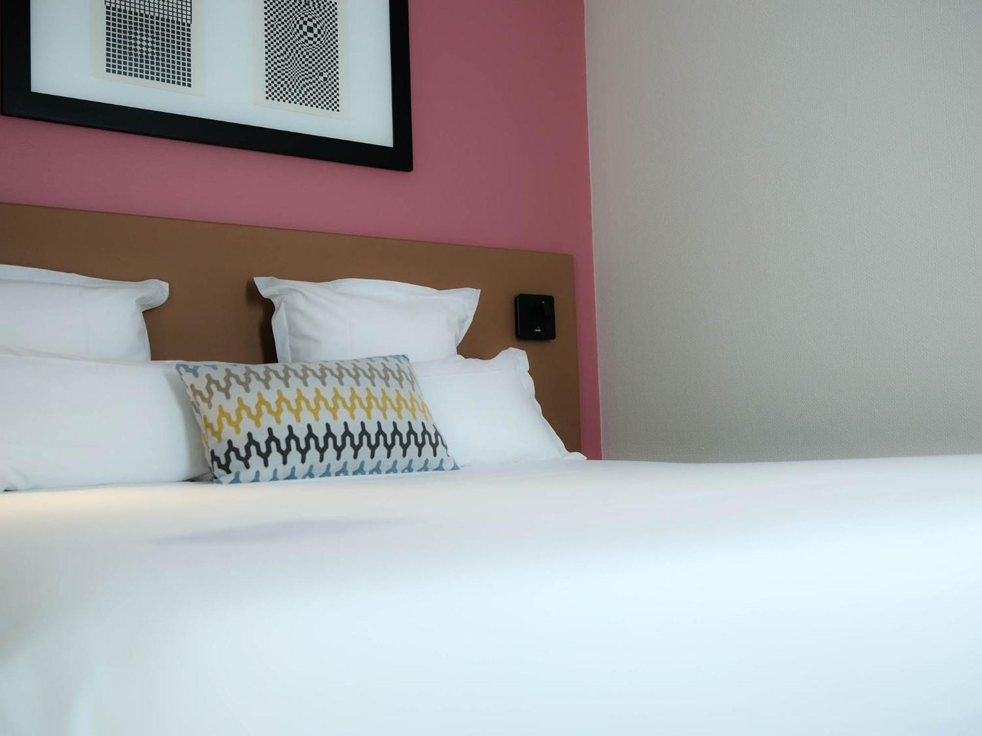Logis Hotel De L'Europe Poitiers Zewnętrze zdjęcie