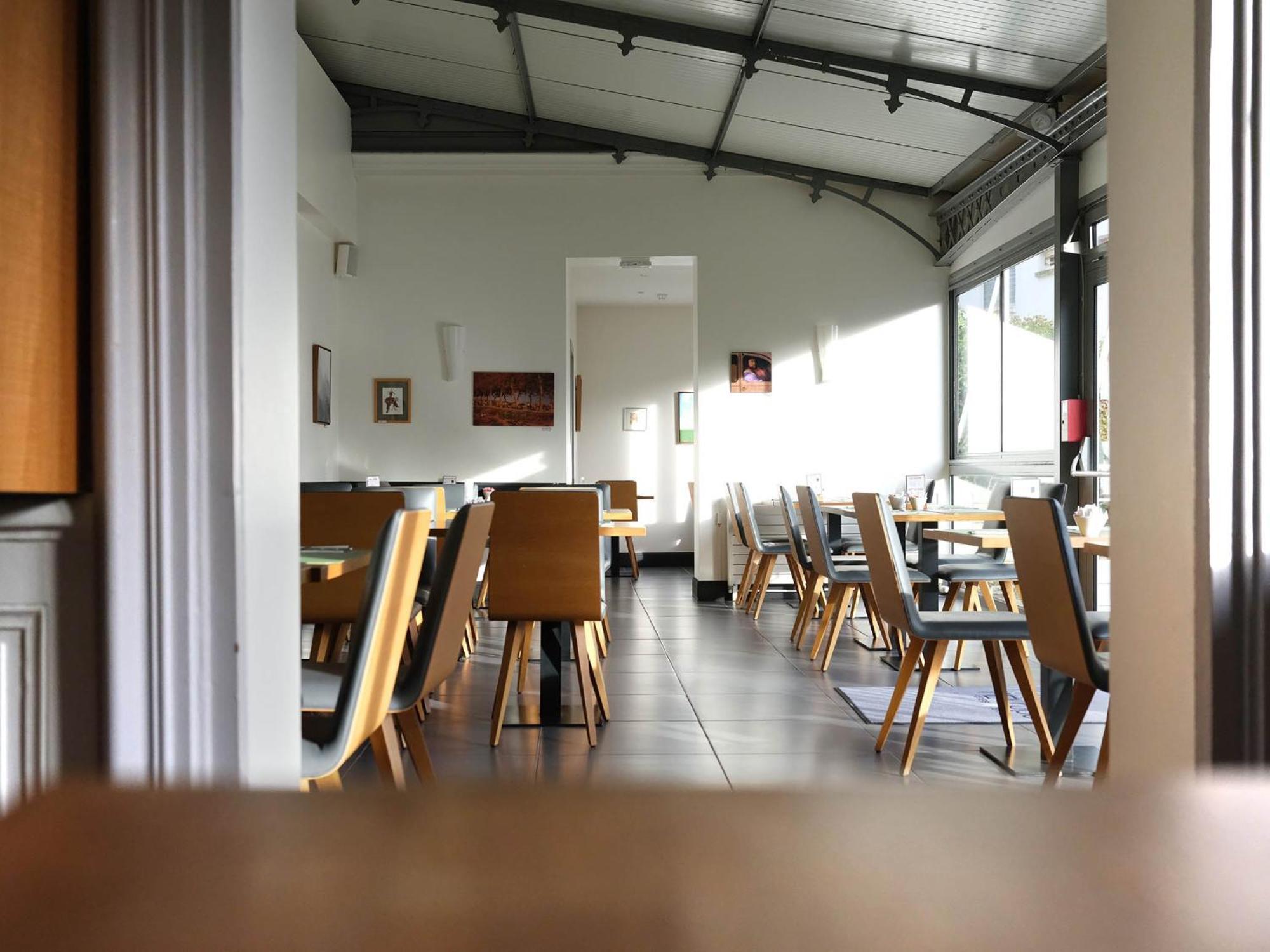 Logis Hotel De L'Europe Poitiers Zewnętrze zdjęcie