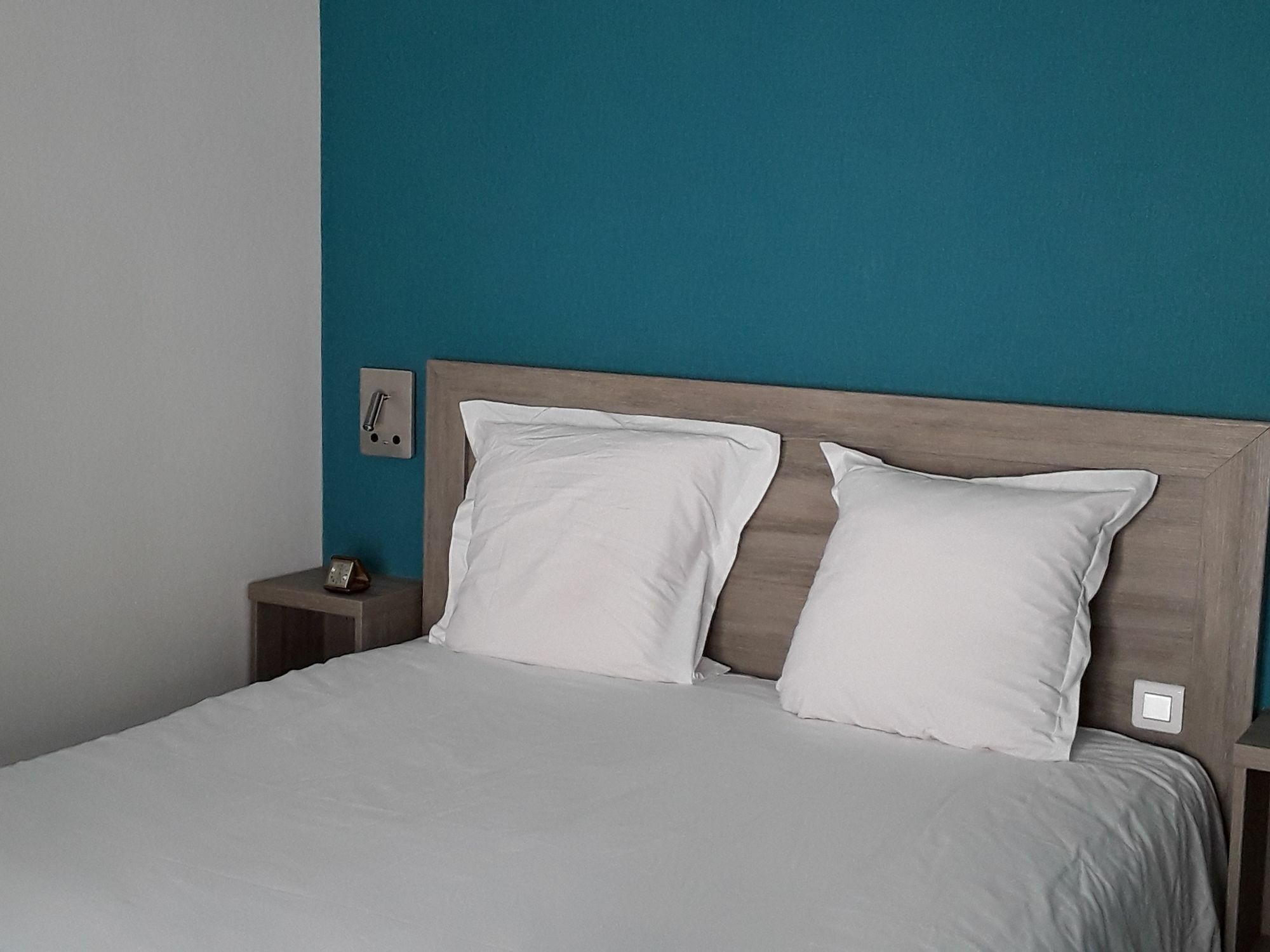 Logis Hotel De L'Europe Poitiers Zewnętrze zdjęcie