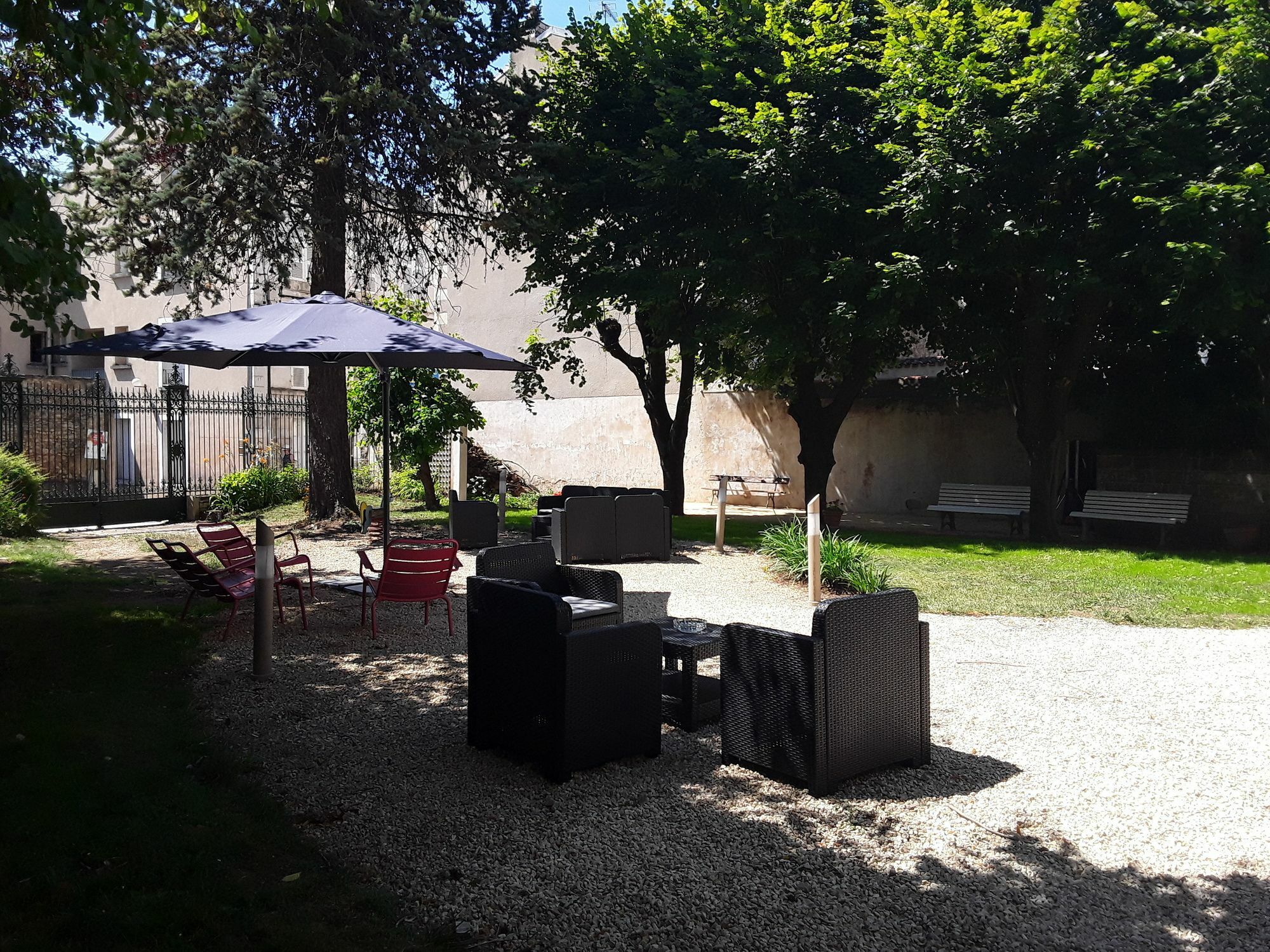Logis Hotel De L'Europe Poitiers Zewnętrze zdjęcie